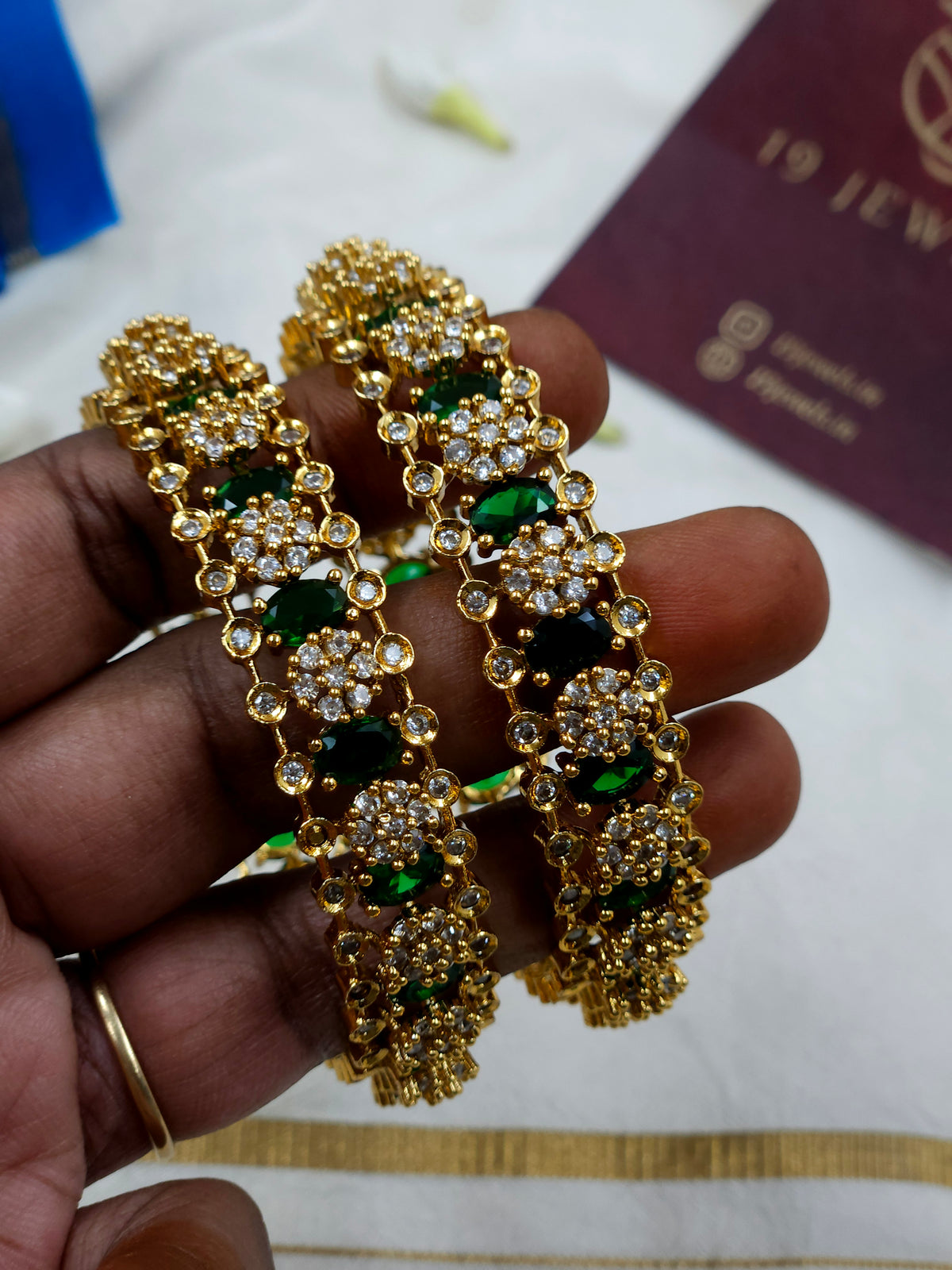 Ad emerald Bangle set Bn272